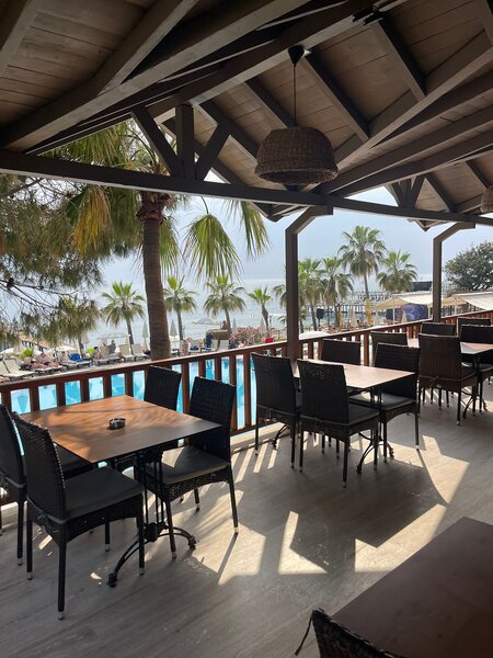 Anitas Beach Hotel 9