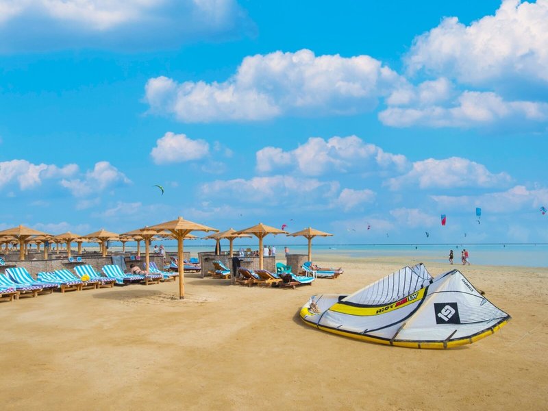 Royal Tulip Beach Resort 5