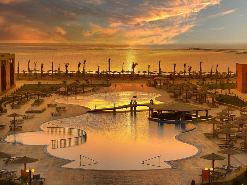 Royal Tulip Beach Resort 15