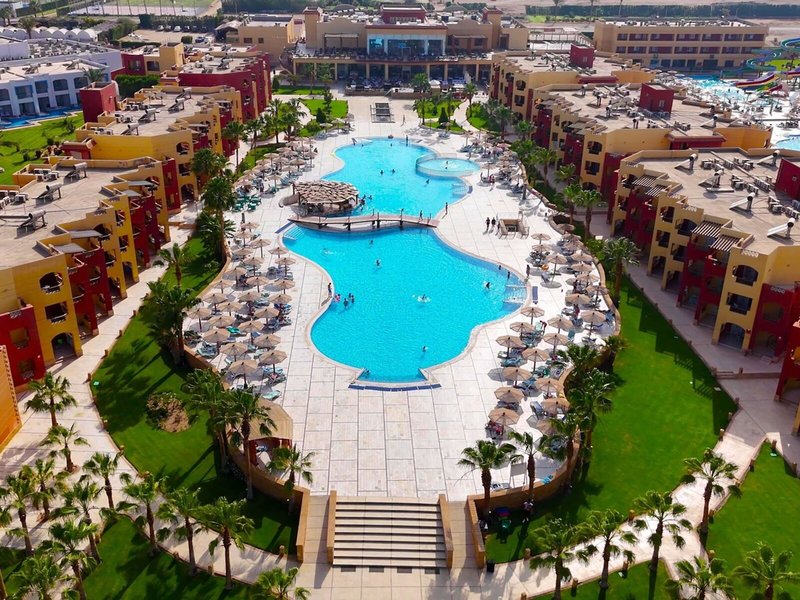 Royal Tulip Beach Resort 18