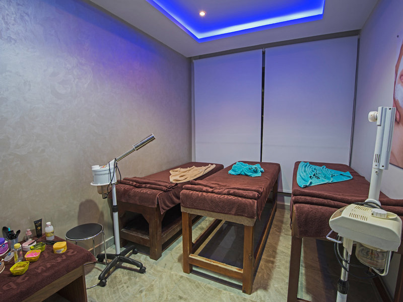 Royal Tulip Beach Resort 50