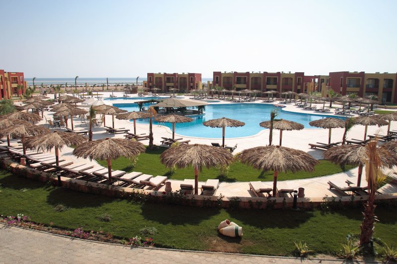 Royal Tulip Beach Resort 7