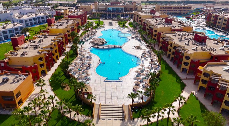 Royal Tulip Beach Resort 9