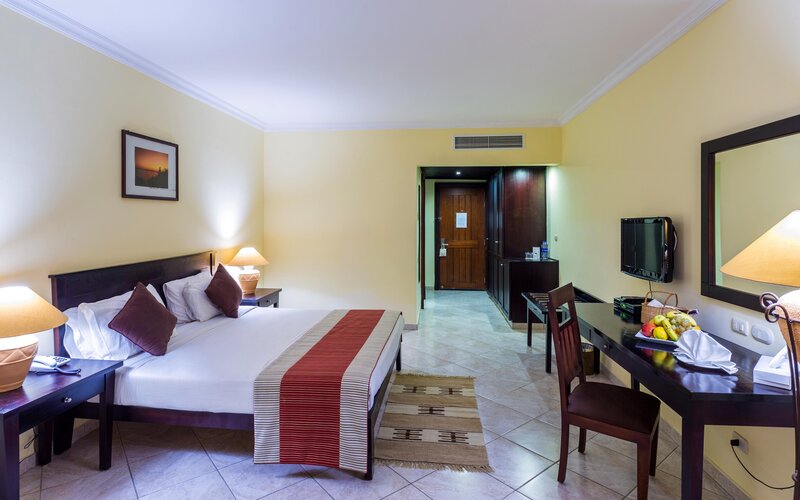 Royal Tulip Beach Resort 30