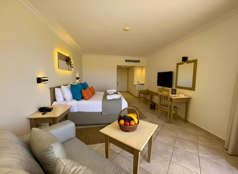 Royal Tulip Beach Resort 32