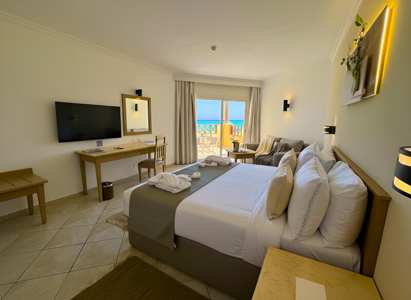 Royal Tulip Beach Resort 33