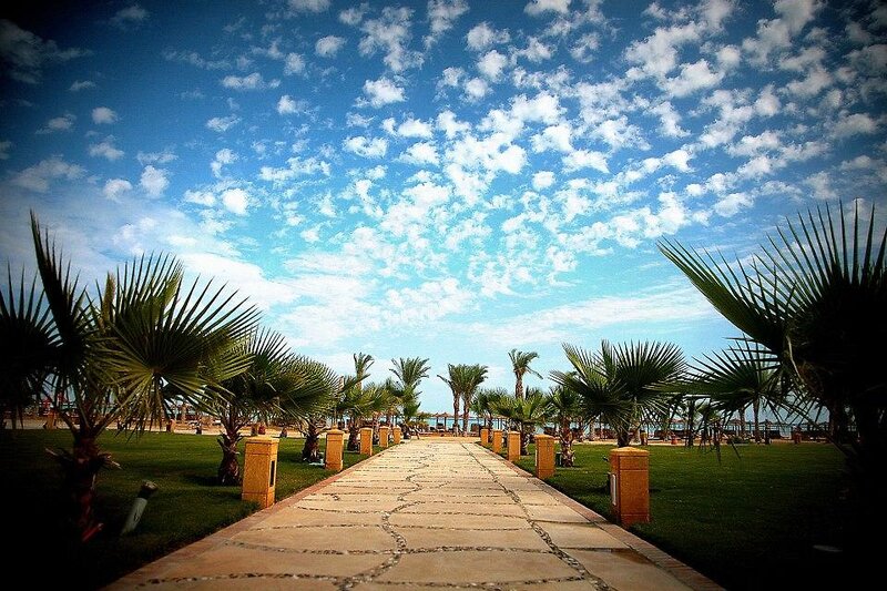 Royal Tulip Beach Resort 43