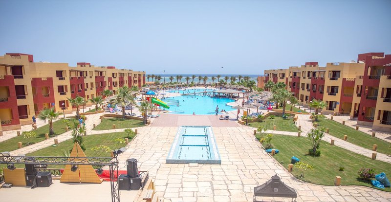 Royal Tulip Beach Resort 3