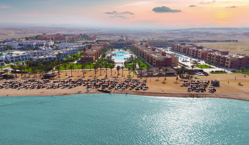 Royal Tulip Beach Resort 10