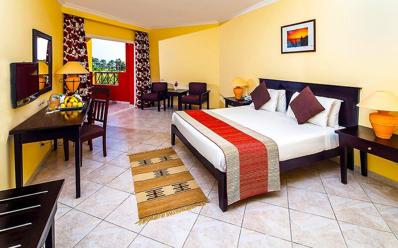 Royal Tulip Beach Resort 86