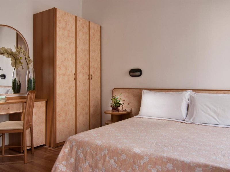 Hotel Little