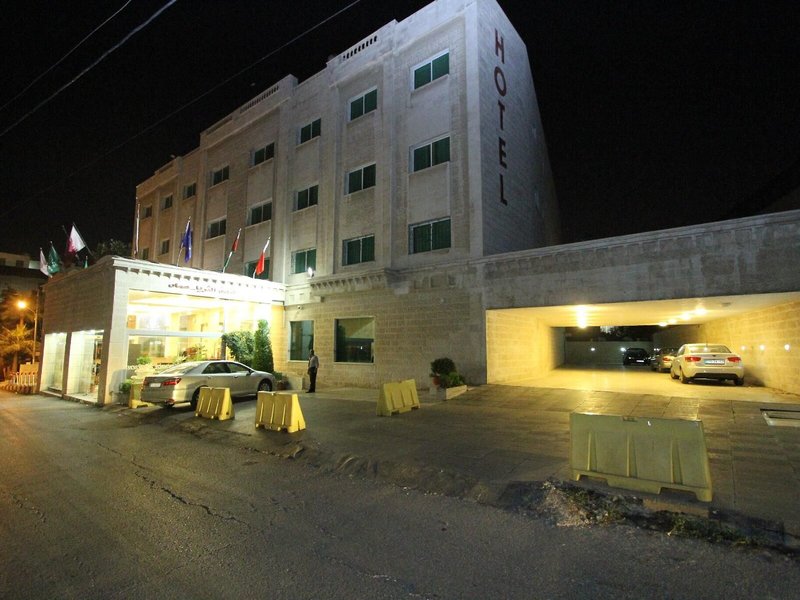 Al Thuraya Hotel 1