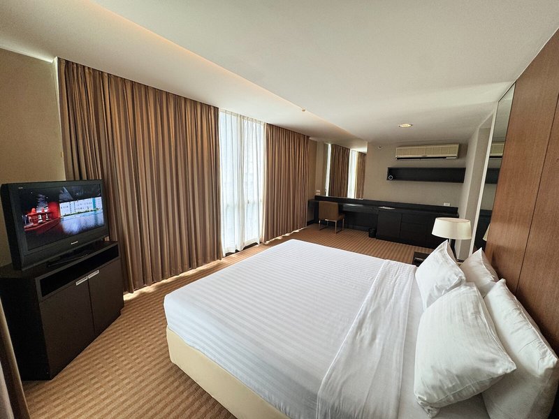 The Narathiwas Hotel & Residence Sathorn Bangkok 35