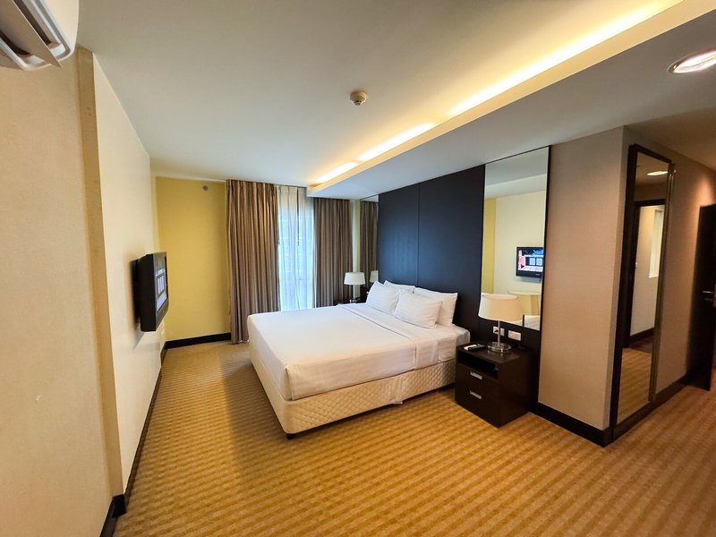 The Narathiwas Hotel & Residence Sathorn Bangkok 37