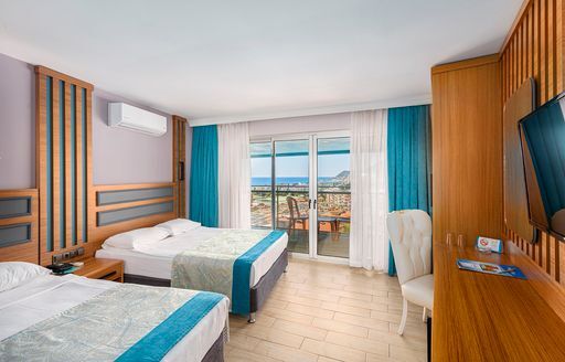 Blue Star Hotel 8