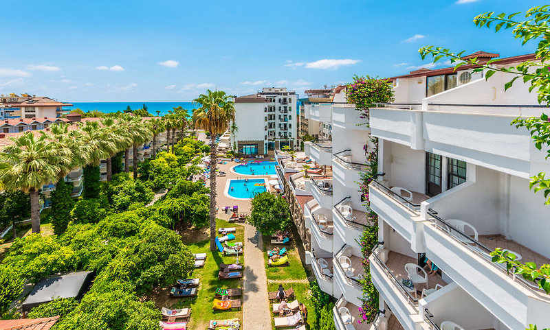 Boulevard Hotel 2