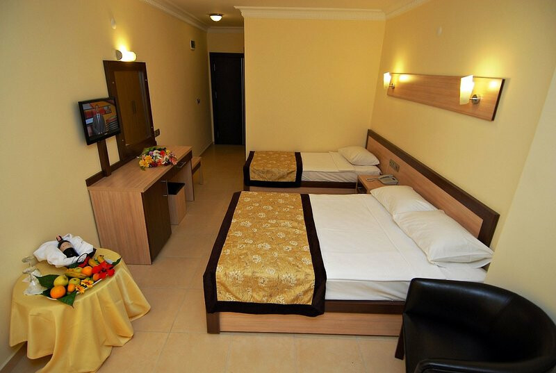 Caretta Beach Hotel 7