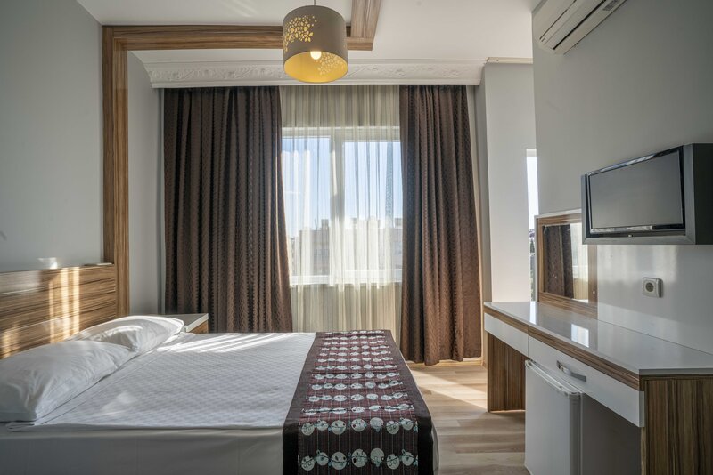 Aslan Corner Hotel 8