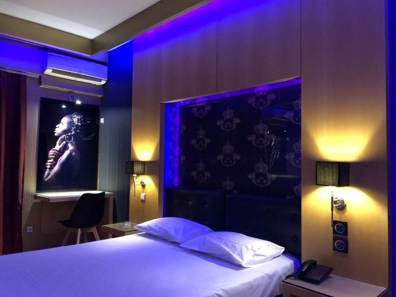 Olympic Hotel 8
