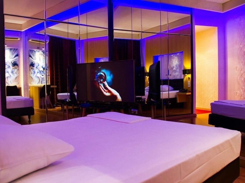 Olympic Hotel 12