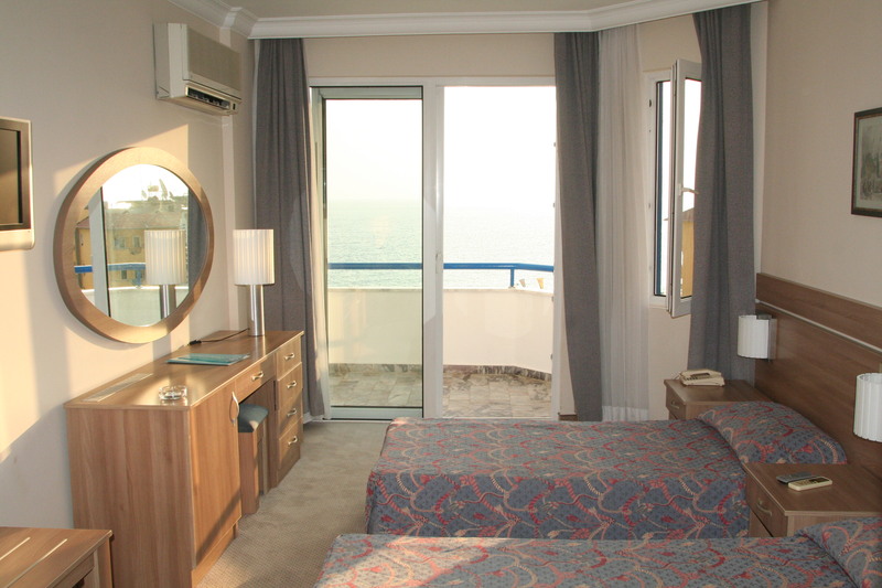 Elysee Beach Hotel 11