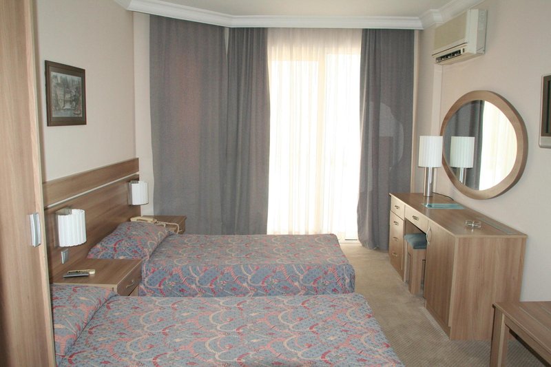 Elysee Beach Hotel 6