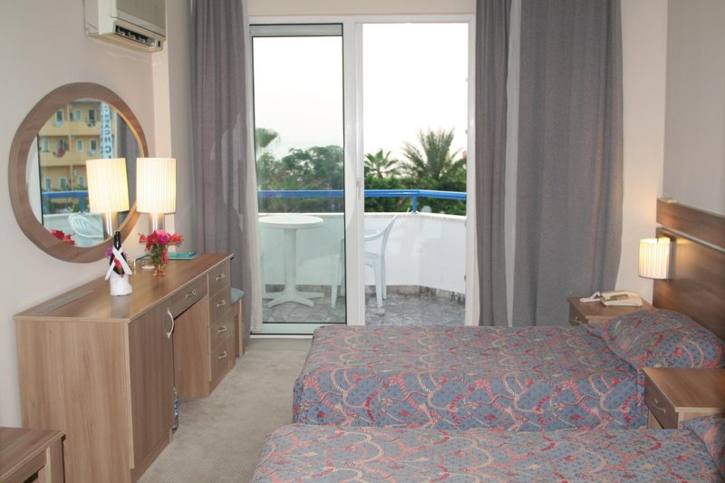 Elysee Beach Hotel 9