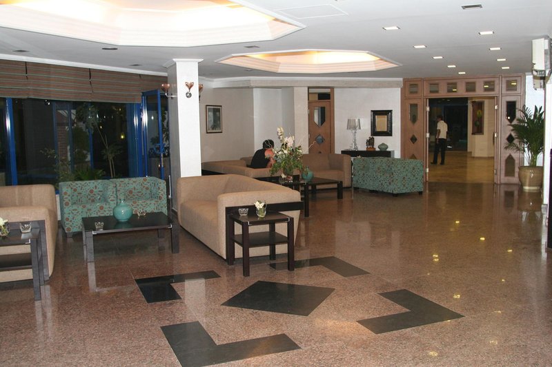 Elysee Beach Hotel 12