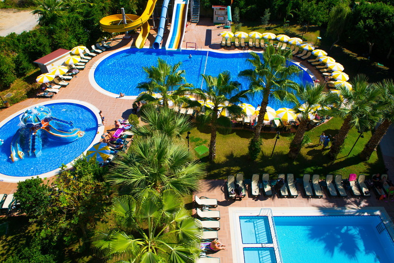 Gardenia Beach 6