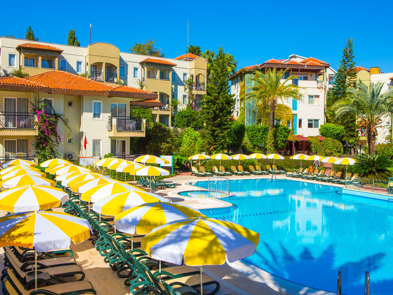Gardenia Beach Hotel 8