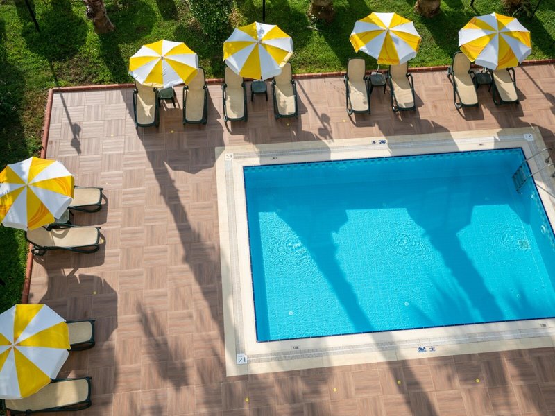 Gardenia Beach Hotel 32