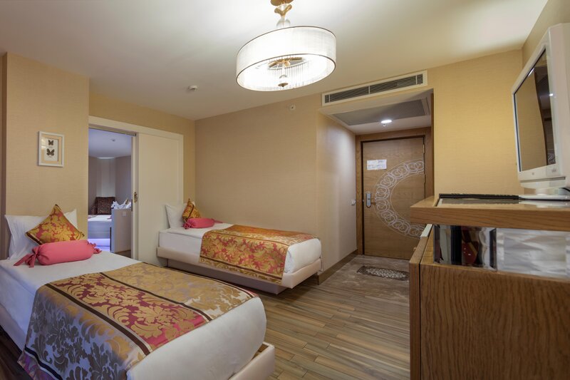 Granada Luxury Resort 206