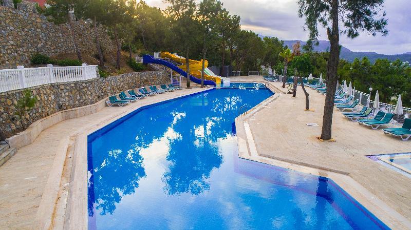 Senza Garden Holiday Club 7