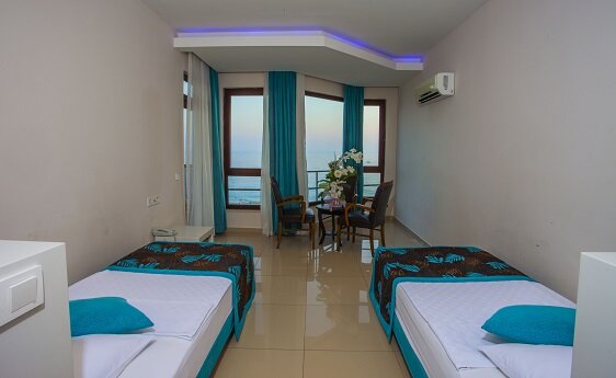 Kleopatra Ada Beach 17