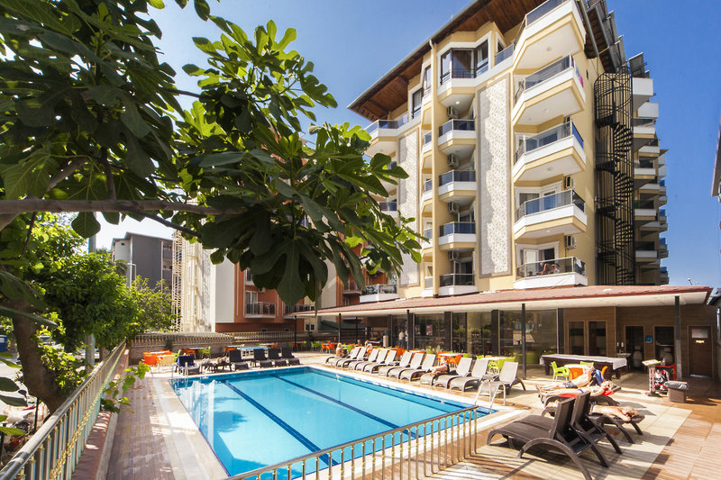 Kleopatra Ada Beach 14