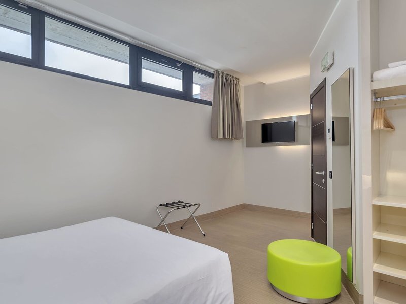 B&B Hotel Como 28 - Room Example
