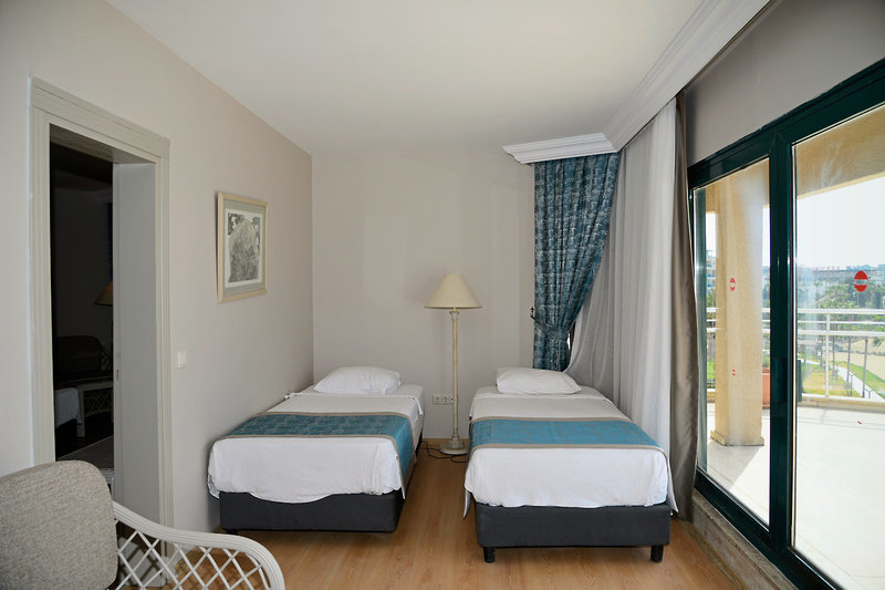 Aska Just In Beach 5