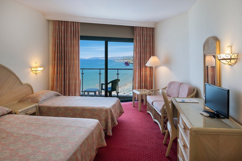 Aska Just in Beach 24