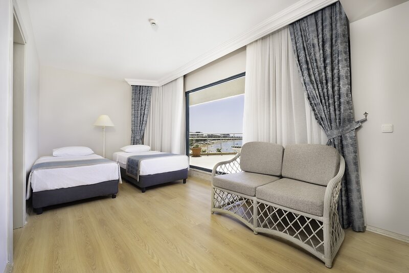 Aska Just in Beach 26