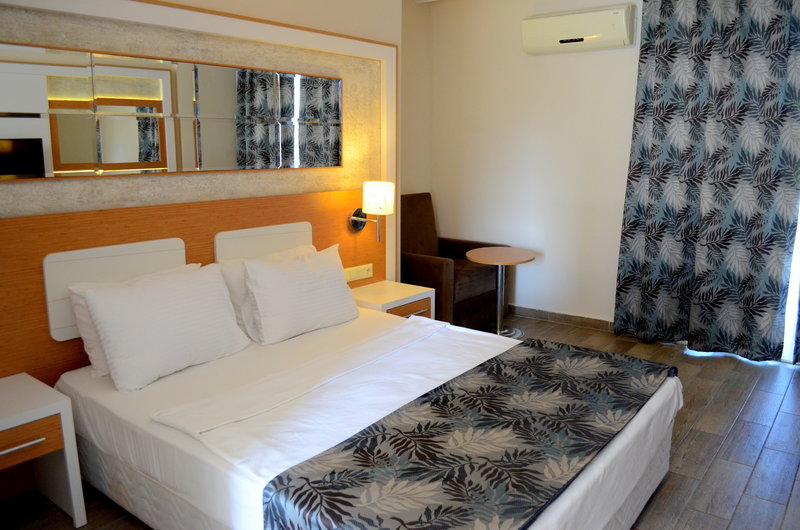 Kaila Beach Hotel 15