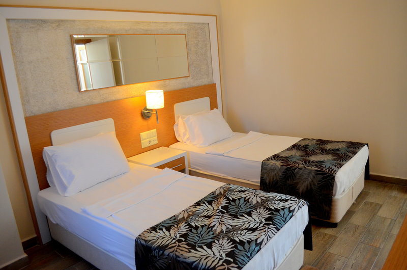 Kaila Beach Hotel 16
