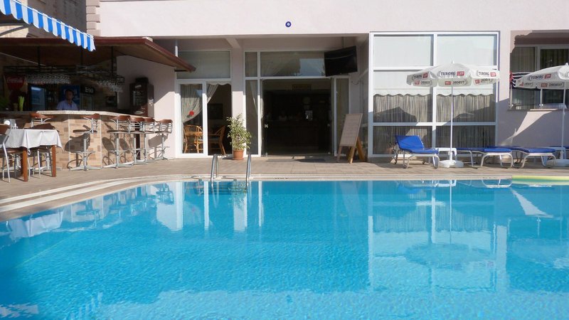 Moni Hotel 2