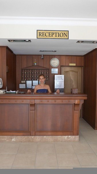 Moni Hotel 4