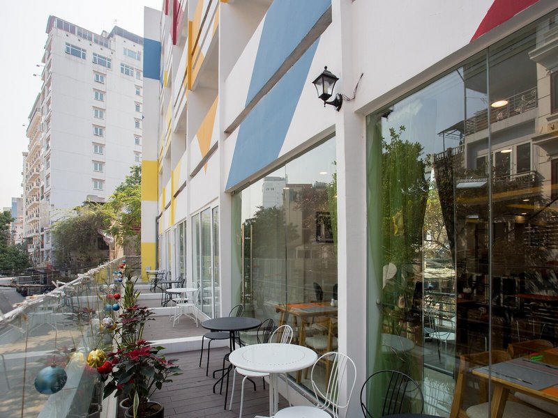 Thang Long Espana Hotel 9
