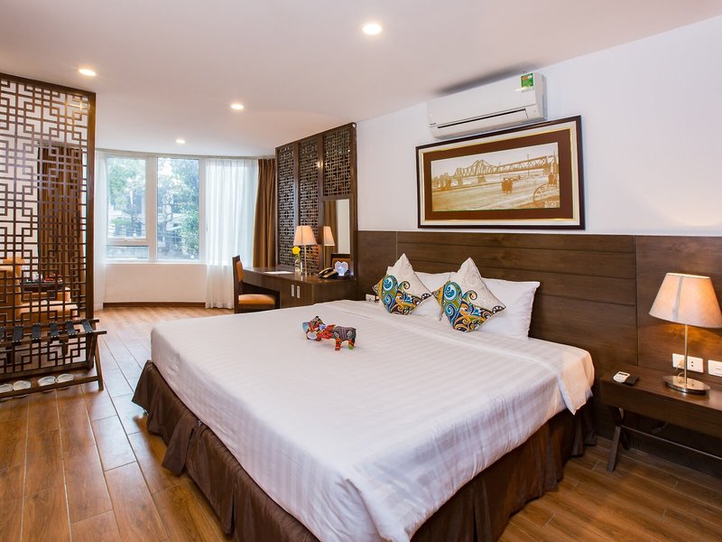 Thang Long Espana Hotel 16