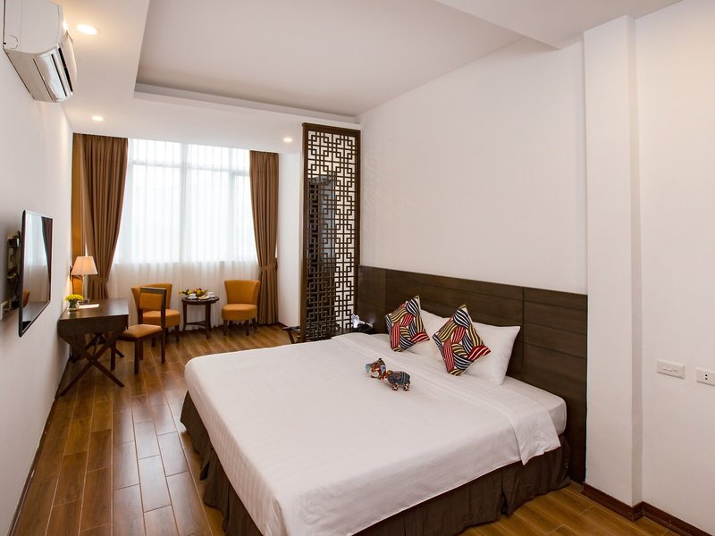 Thang Long Espana Hotel 19