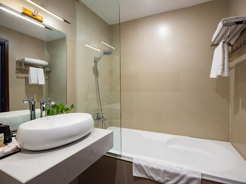 Thang Long Espana Hotel 26
