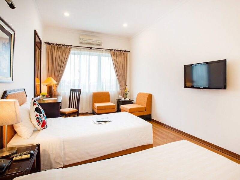 Thang Long Espana Hotel 47