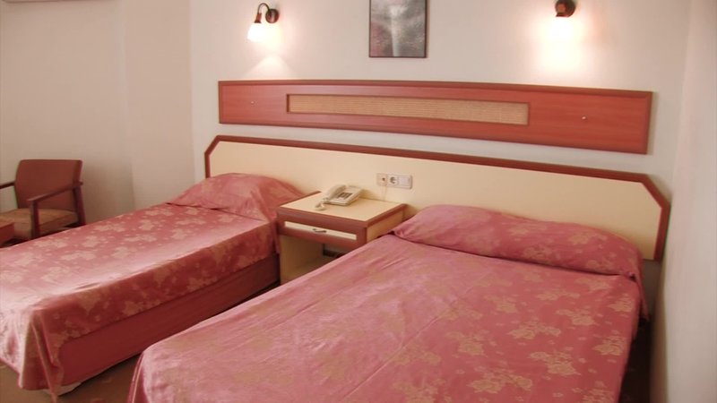Kleopatra Beach Hotel 13