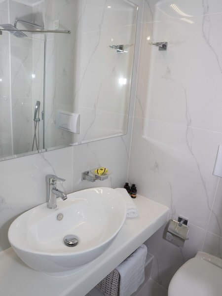 Amaryllis Paros Beach Hotel 43 - Bathroom Example